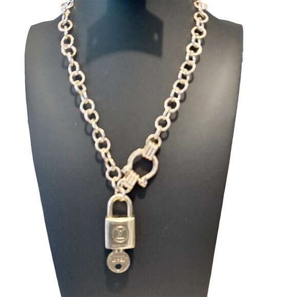 Louis Vuitton Jewelry - Louis Vuitton Lock & Key #201 w/a Gold Chain Necklace 16 Inch Shackle Clasp